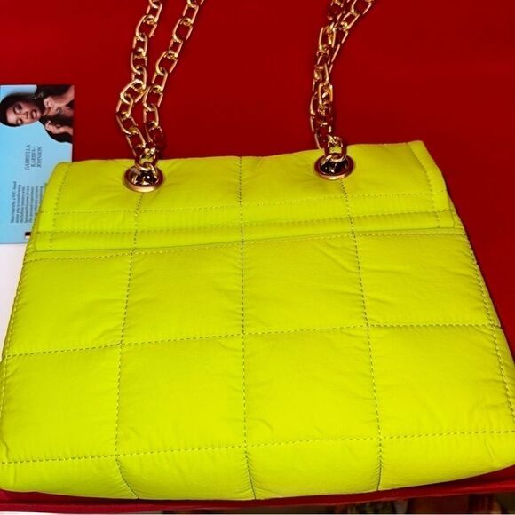 NWT FUTURE COLLECTIVE WITH GABRIELLA KAREFA-JOHNSON
Crossbody Bag W/ Gold Chain - Picture 2 of 11